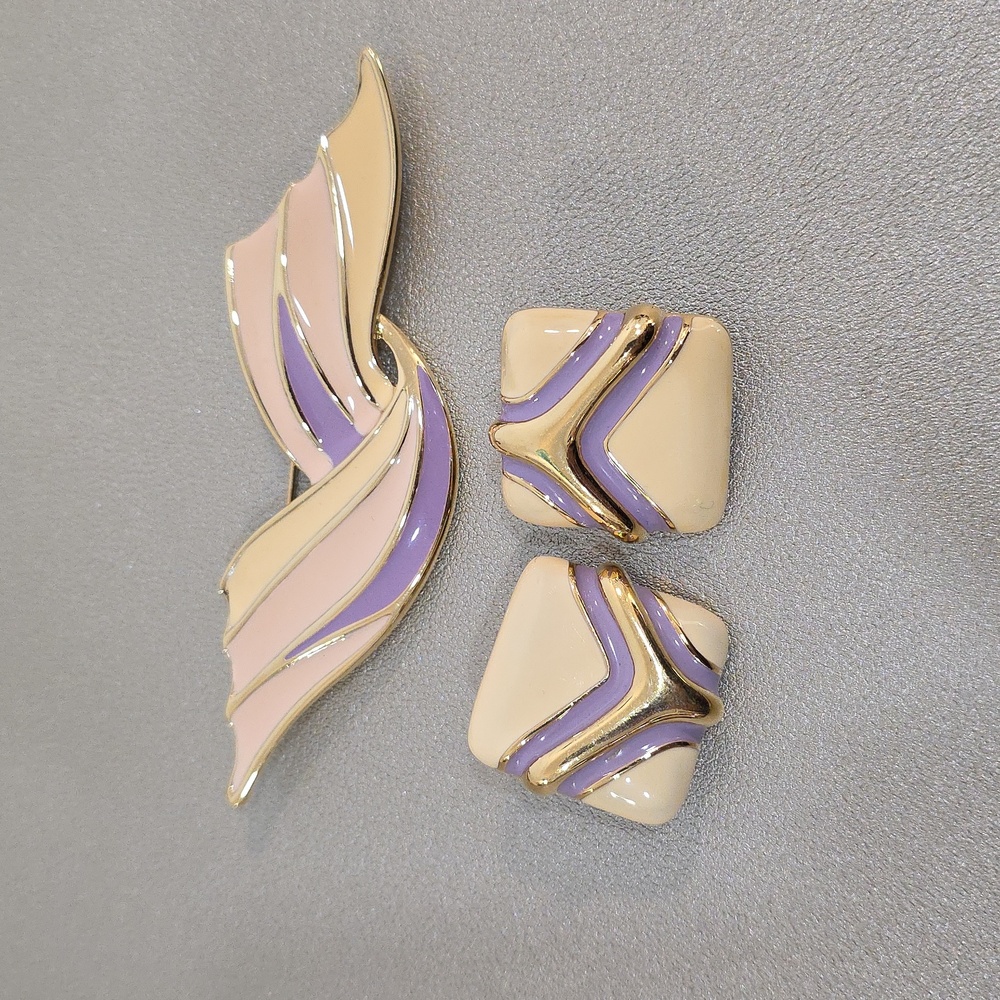 vintage Monet Gold-tone and lavender purple enamel floral Set